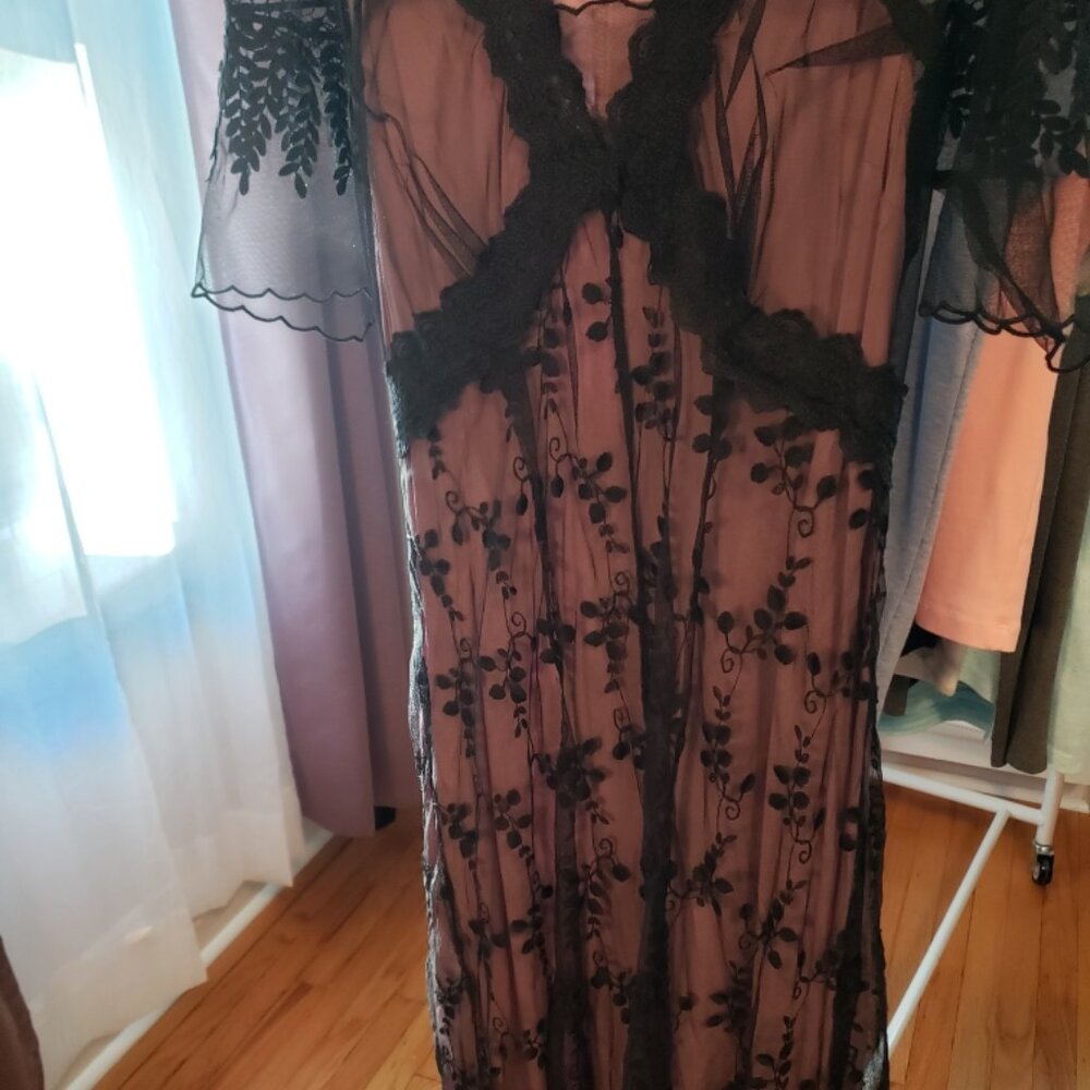 Chic Black Lace Long Sleeve Dress